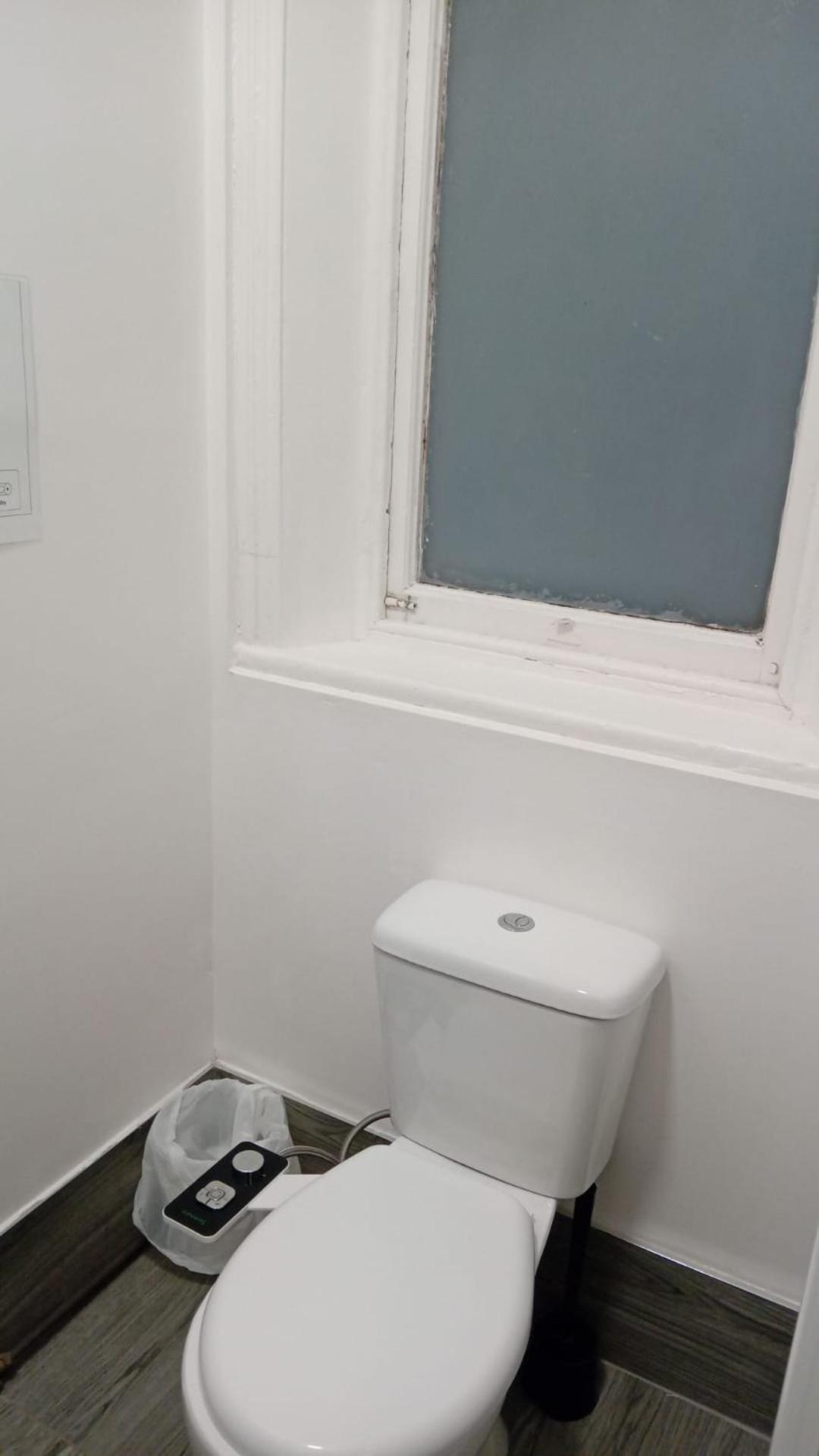 Single Room With Private Bath Free Street Parking Near Lfc Liverpool Exterior photo